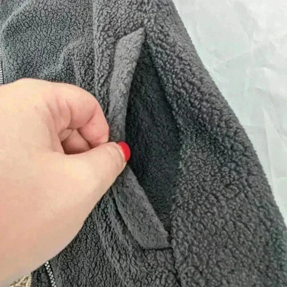 Under Armour Fleece Full-Zip Vest Boys Size Youth Large Black Coldgear Outdoor - Picture 2 of 11